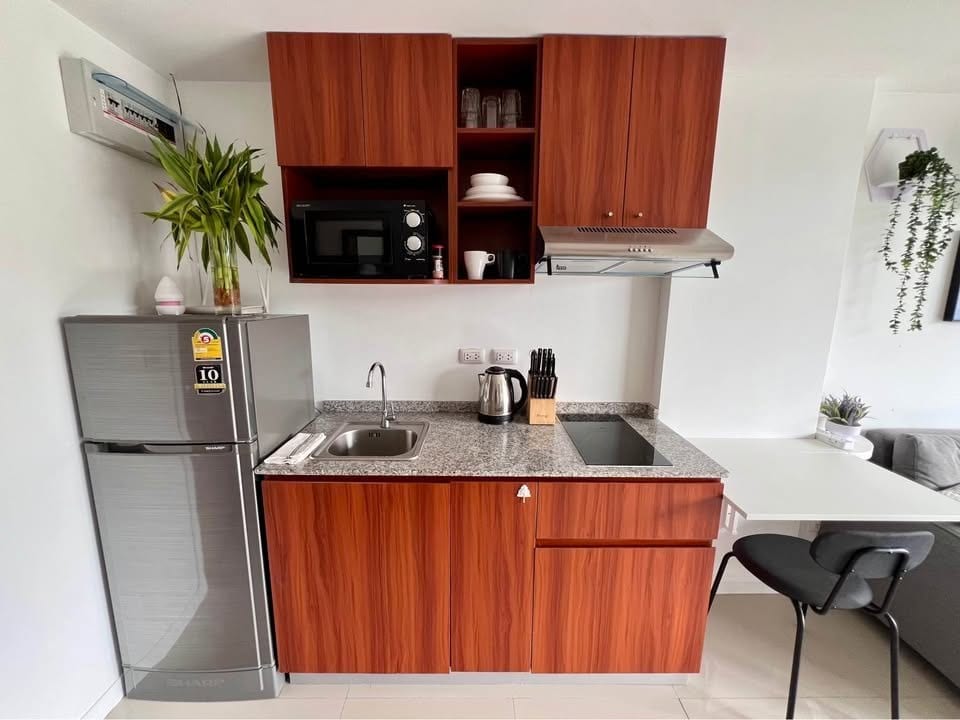 Top-Floor Corner Apartment — Rawai Beach Condominium 4