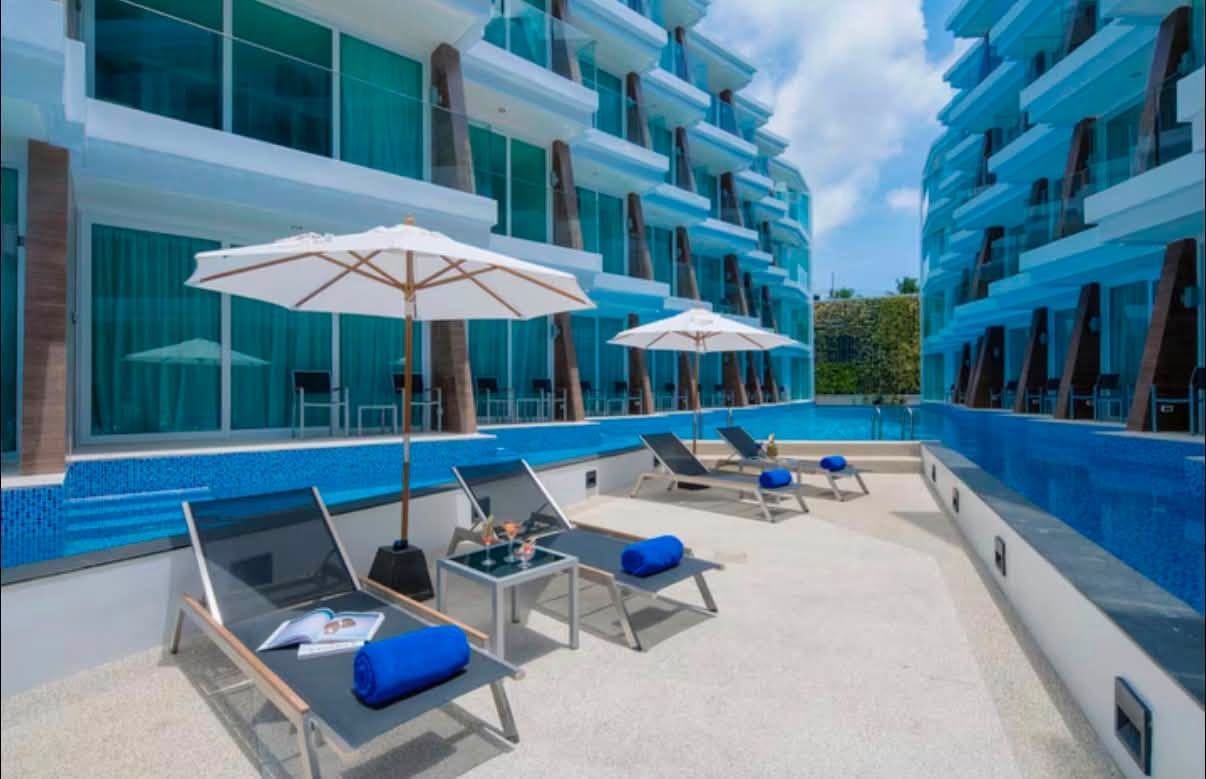 Sea-View One-Bedroom Apartment with Beach Access — Rawai