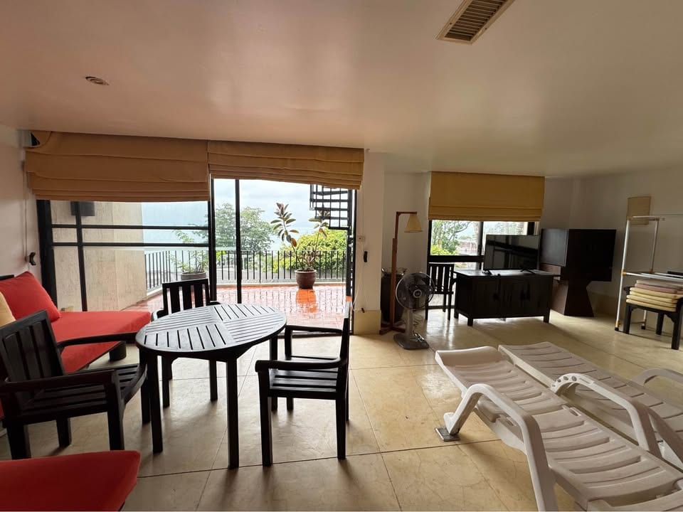 Sea-View Apartment on the Beachfront — Andaman Cove, Rawai 10