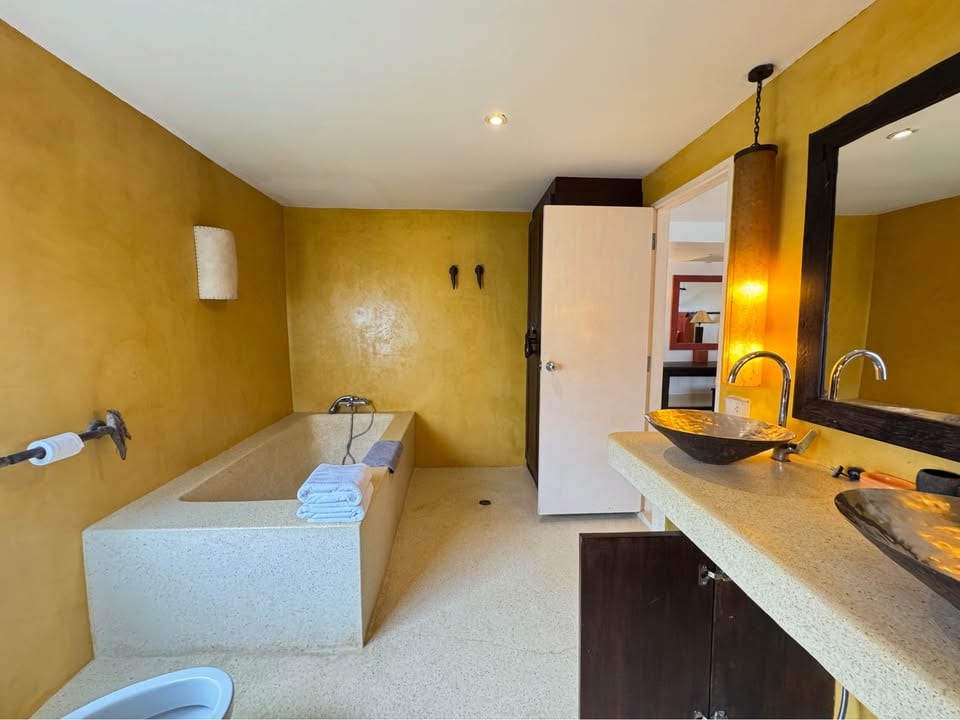 Sea-View Apartment on the Beachfront — Andaman Cove, Rawai 8