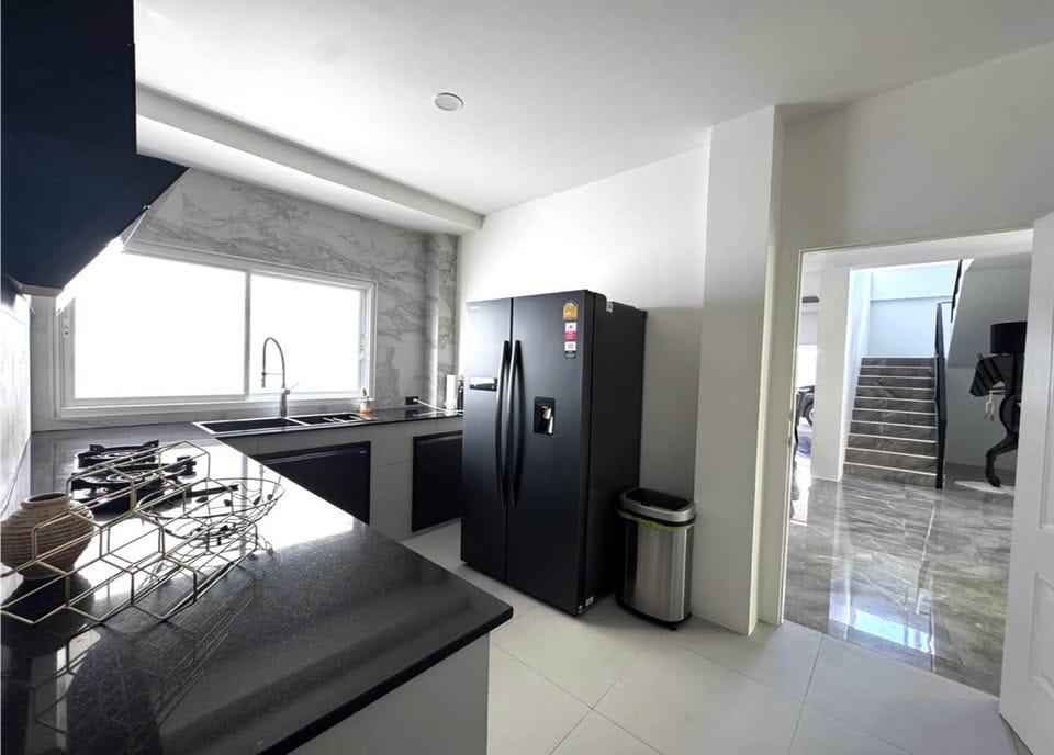 Spacious Mountain-View Residence — Saiyuan, Rawai
