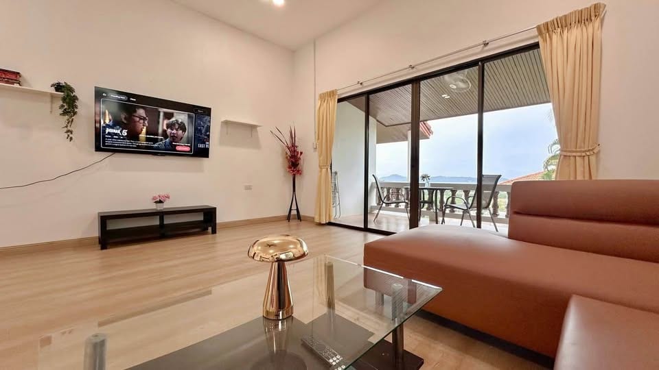 Three-Bedroom Hillside House with Sea and Valley Views — Rawai 3