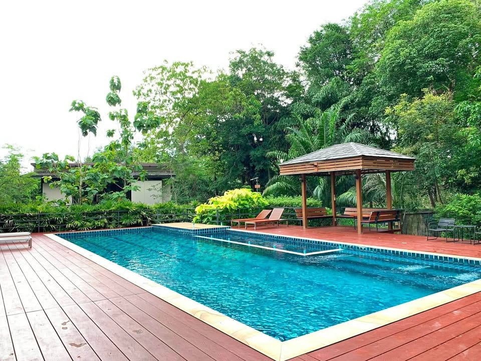 Pet-Friendly House near Promthep Cape