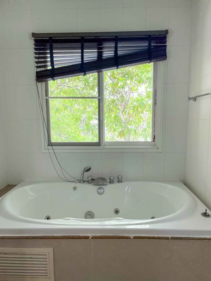 Four-Bedroom Family House on the Water — Rawai 12