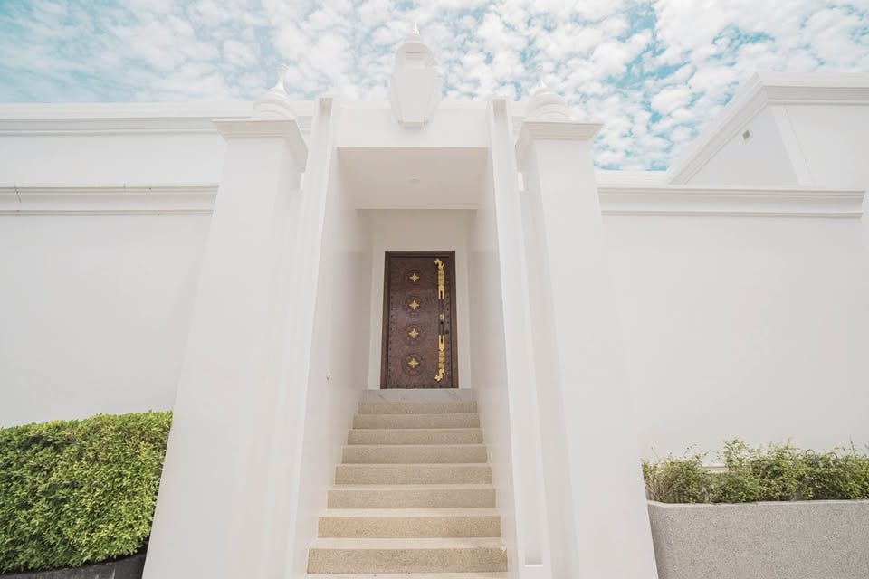 5-Bedroom Villa for Rent in Rawai, Phuket — interior view