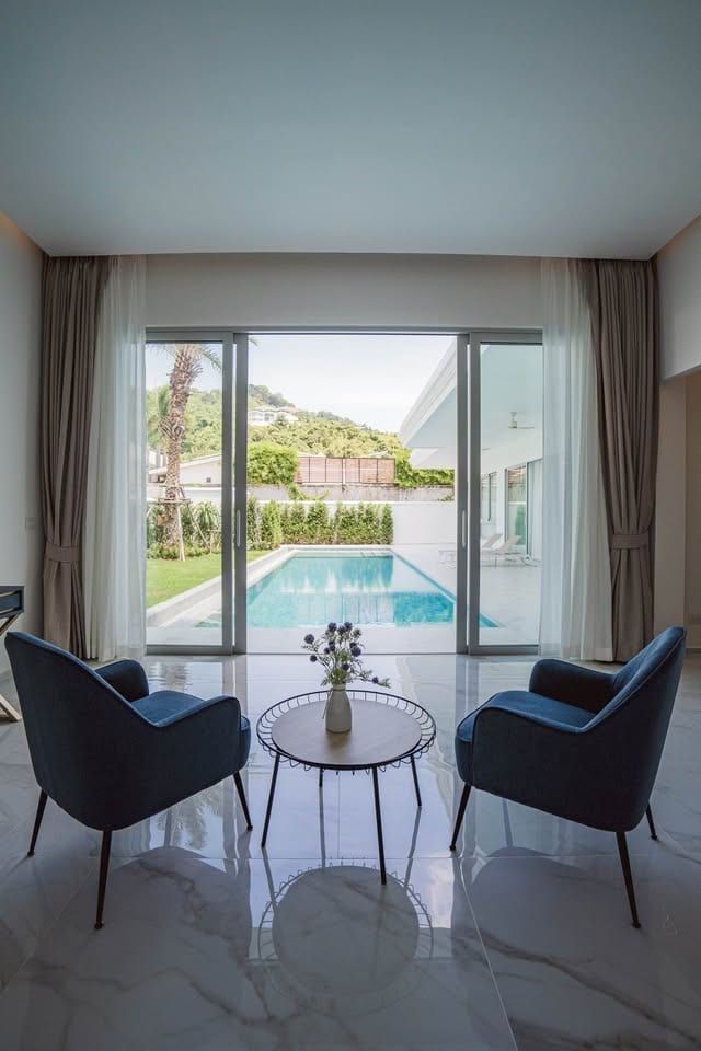 5-Bedroom Villa for Rent in Rawai, Phuket — interior view