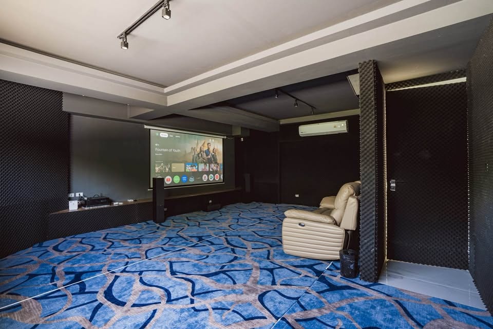 5-Bedroom Villa for Rent in Rawai, Phuket — interior view