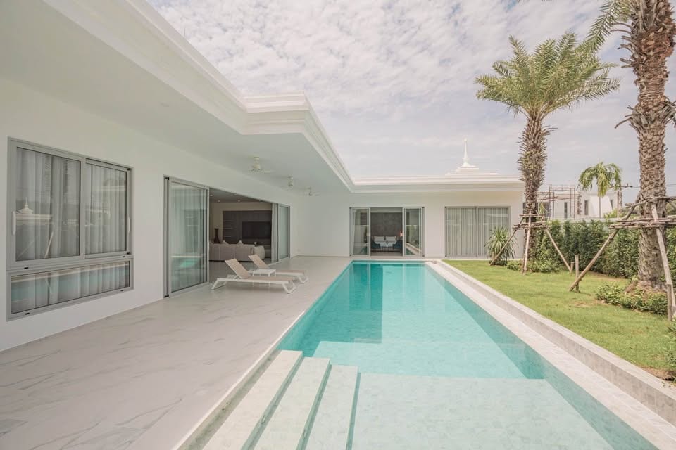 5-Bedroom Villa for Rent in Rawai, Phuket — interior view