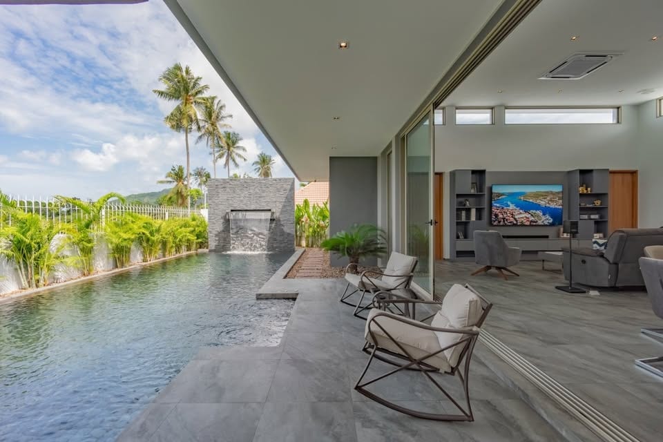 4-Bedroom Villa for Sale in Rawai, Phuket — interior view