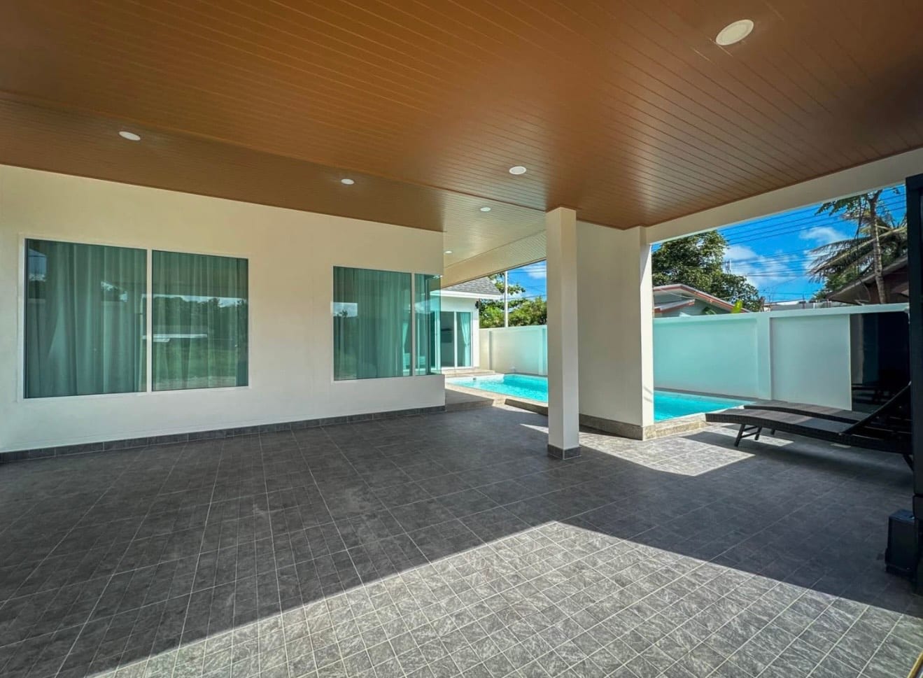 Pet-Friendly Pool Villa — Rawai 4