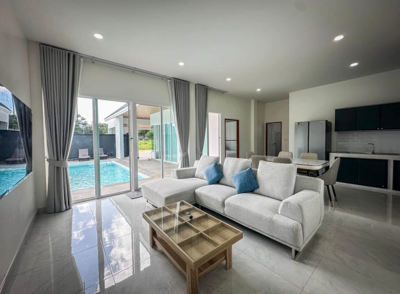 Pet-Friendly Pool Villa — Rawai 8