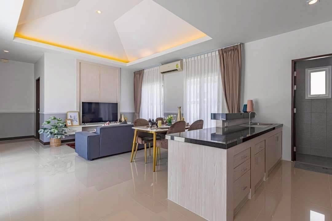 Renovated Pool Villa with Covered Parking — Rawai 7