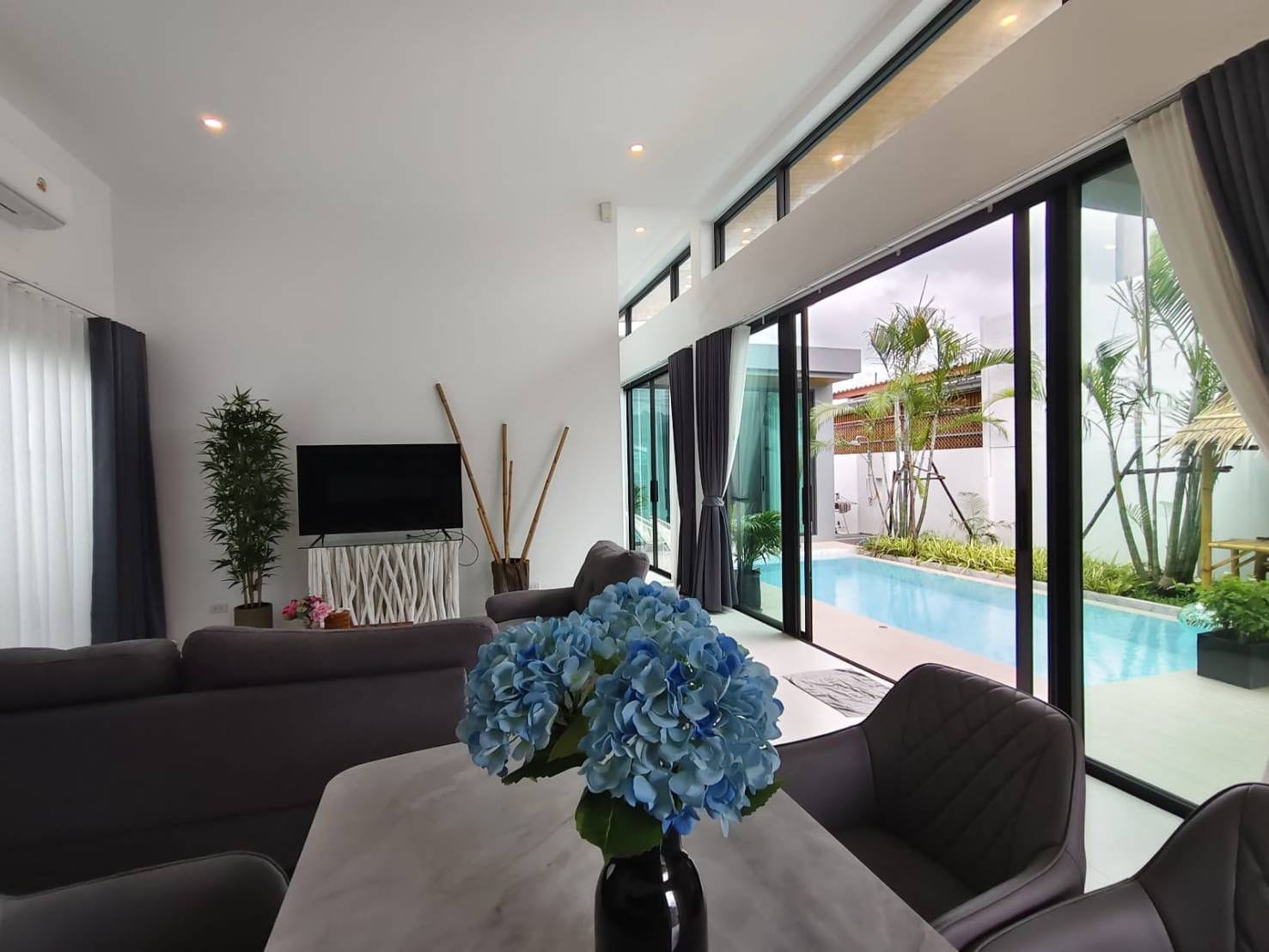 3-Bedroom Pool Villa — Rawai 9