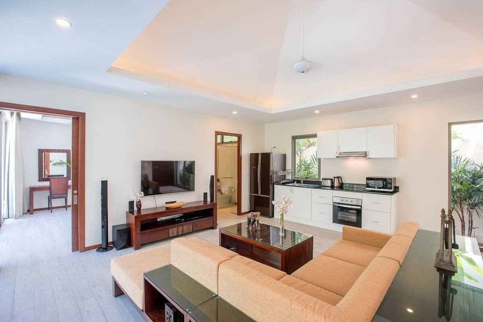 Three-Bedroom Pool Villa in a Gated Estate — Rawai 14