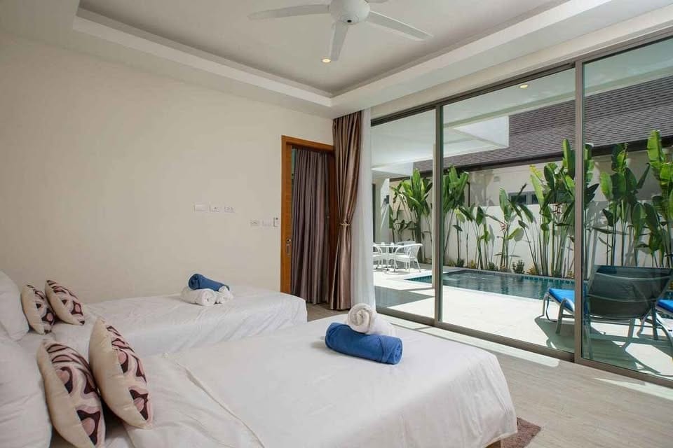 Three-Bedroom Pool Villa in a Gated Estate — Rawai 8