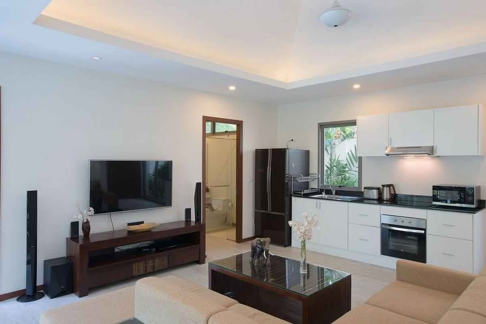 Three-Bedroom Pool Villa in a Gated Estate — Rawai 9