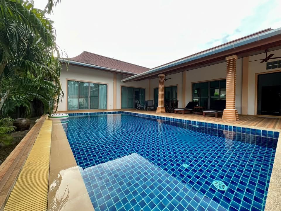 Three-Bedroom Pool Villa — 5 Minutes to Rawai Beach