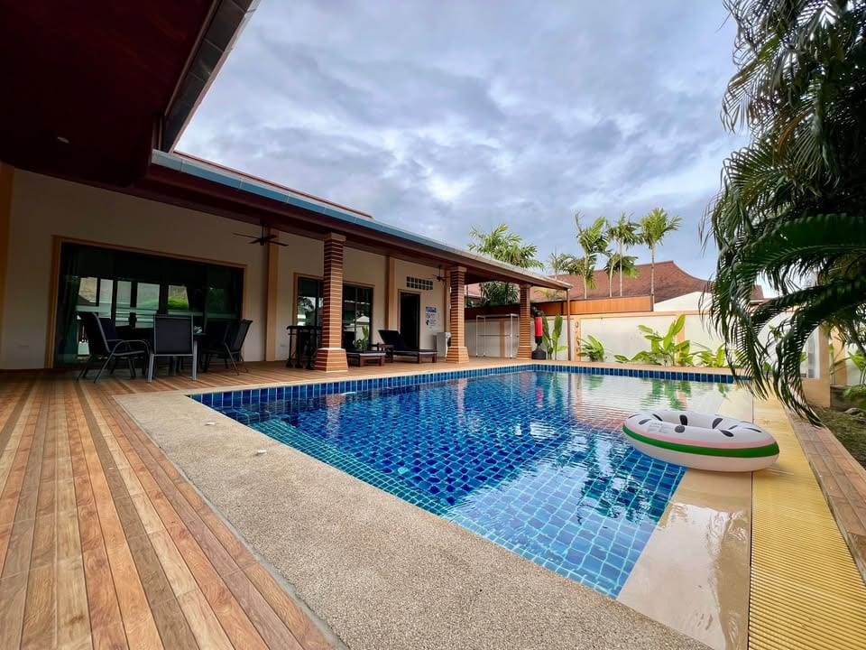 Three-Bedroom Pool Villa — 5 Minutes to Rawai Beach 4