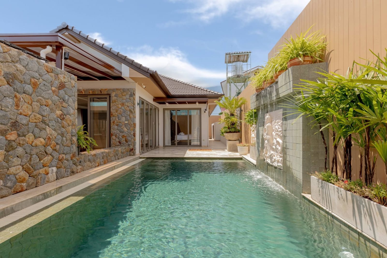 Two-Bedroom Pool Villa 700 m from Rawai Beach