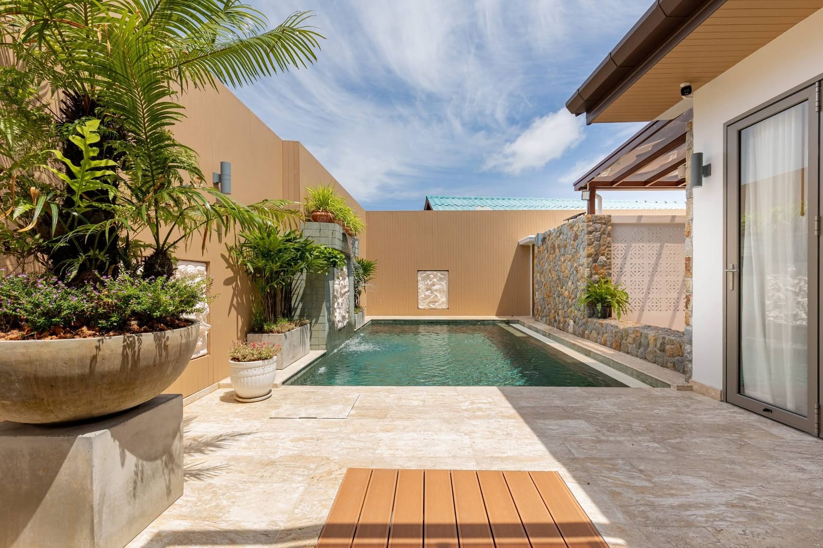 Two-Bedroom Pool Villa 700 m from Rawai Beach