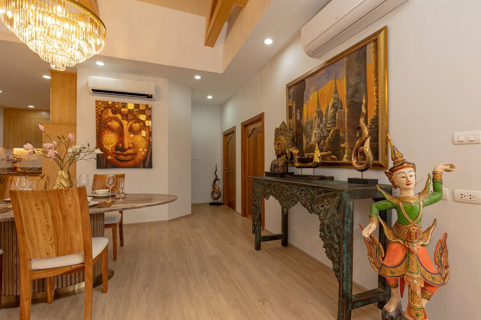 Two-Bedroom Pool Villa 700 m from Rawai Beach