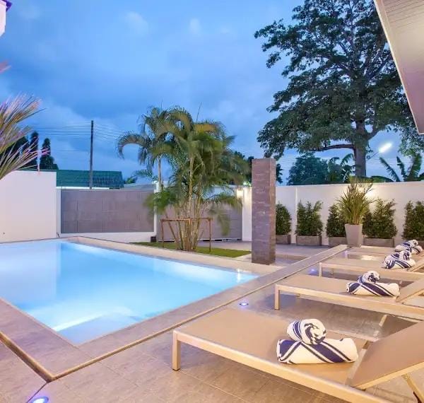 4-Bedroom Pool Villa — Rawai 9