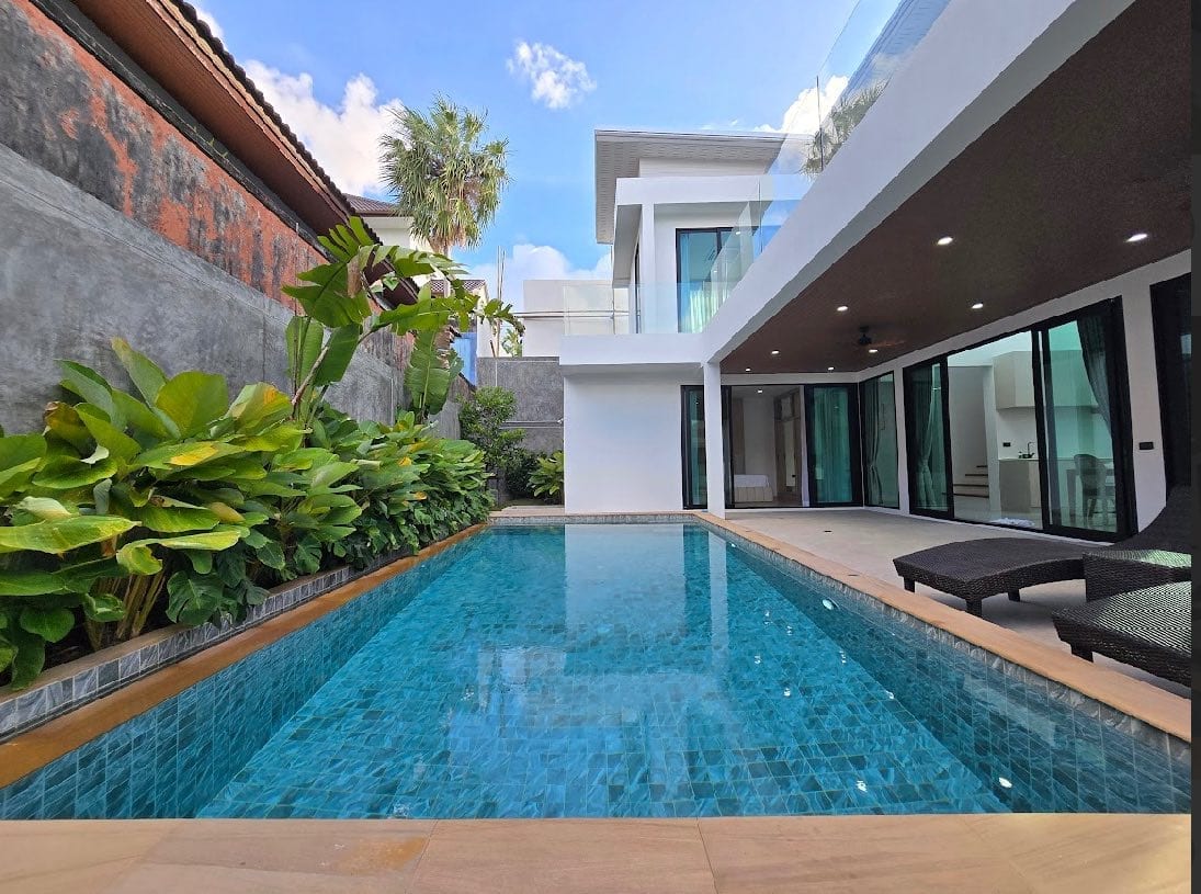 Modern Villa with Landscaped Garden — Sai Yuan, Rawai