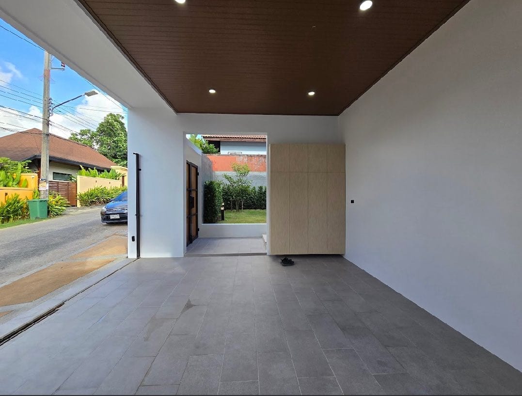 Modern Villa with Landscaped Garden — Sai Yuan, Rawai 13