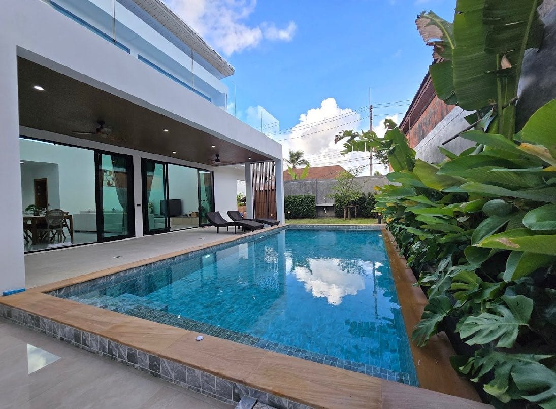 Modern Villa with Landscaped Garden — Sai Yuan, Rawai 8