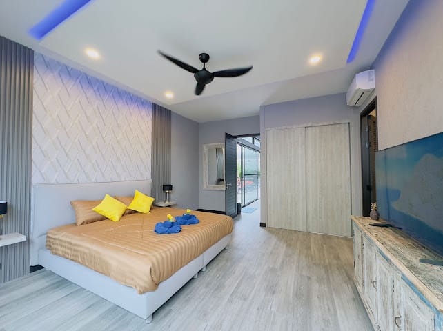 4-Bedroom Pool Villa — Rawai 15