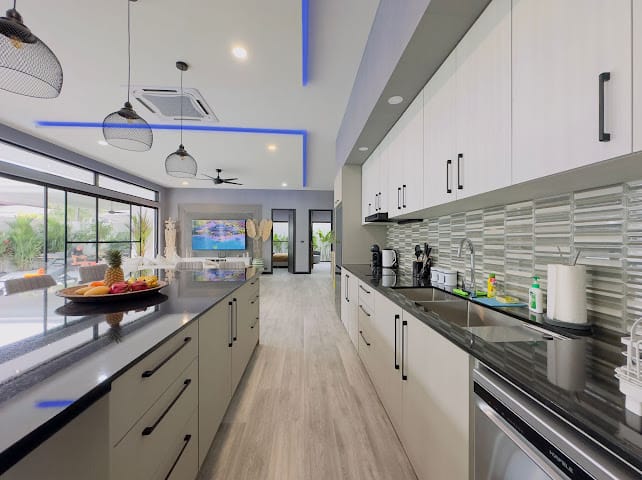 4-Bedroom Pool Villa — Rawai 2