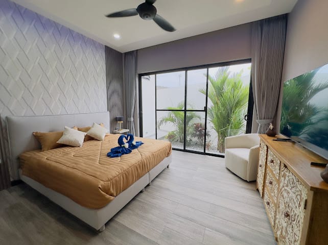 4-Bedroom Pool Villa — Rawai 25