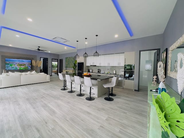 4-Bedroom Pool Villa — Rawai 3
