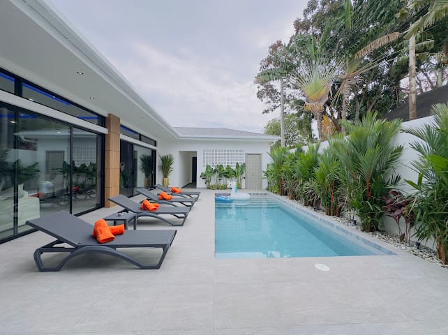 4-Bedroom Pool Villa — Rawai 34