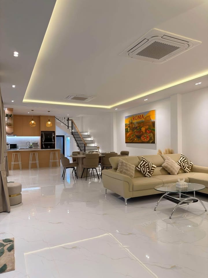 Brand New Four-Bedroom Pool Villa with Sauna — Rawai 12