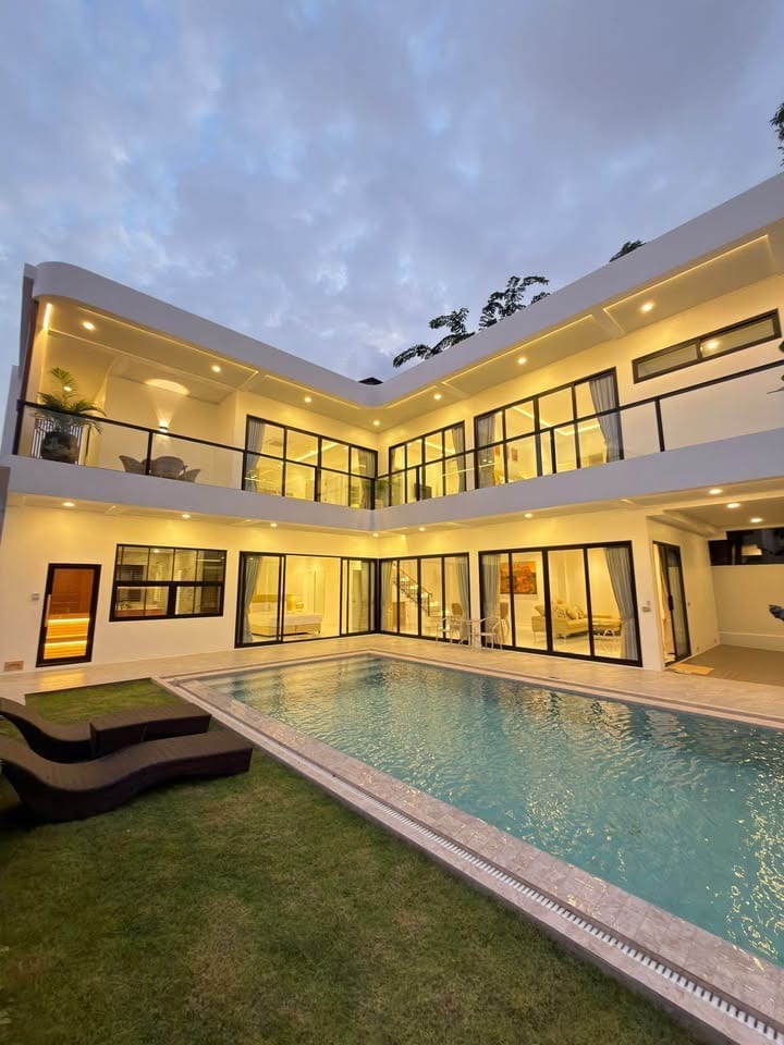 Brand New Four-Bedroom Pool Villa with Sauna — Rawai 2