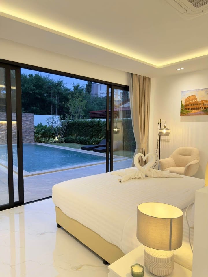Brand New Four-Bedroom Pool Villa with Sauna — Rawai 5