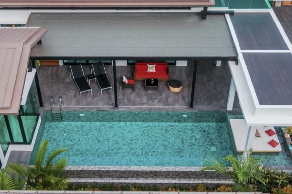4-Bedroom Gallery Loft Pool Villa for Sale in Nai Harn 4