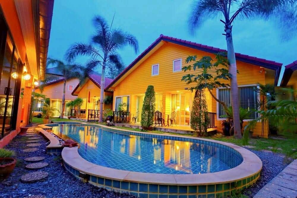 Boutique Resort and Pool Villa — Nai Harn