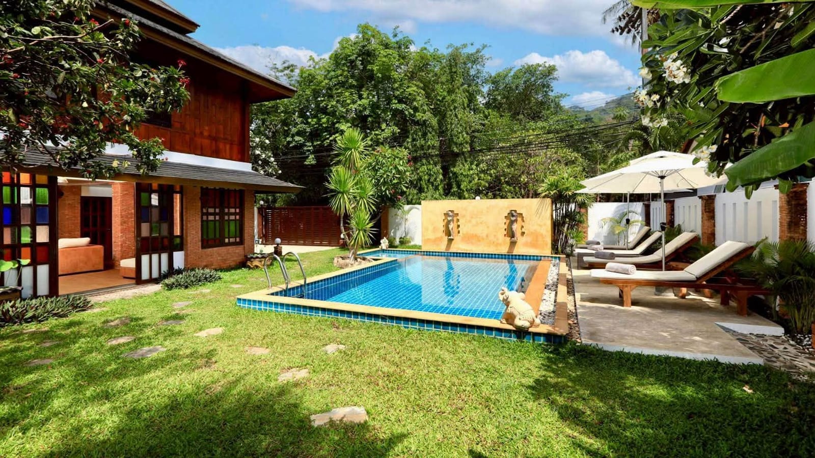 Boutique Resort and Pool Villa — Nai Harn 12