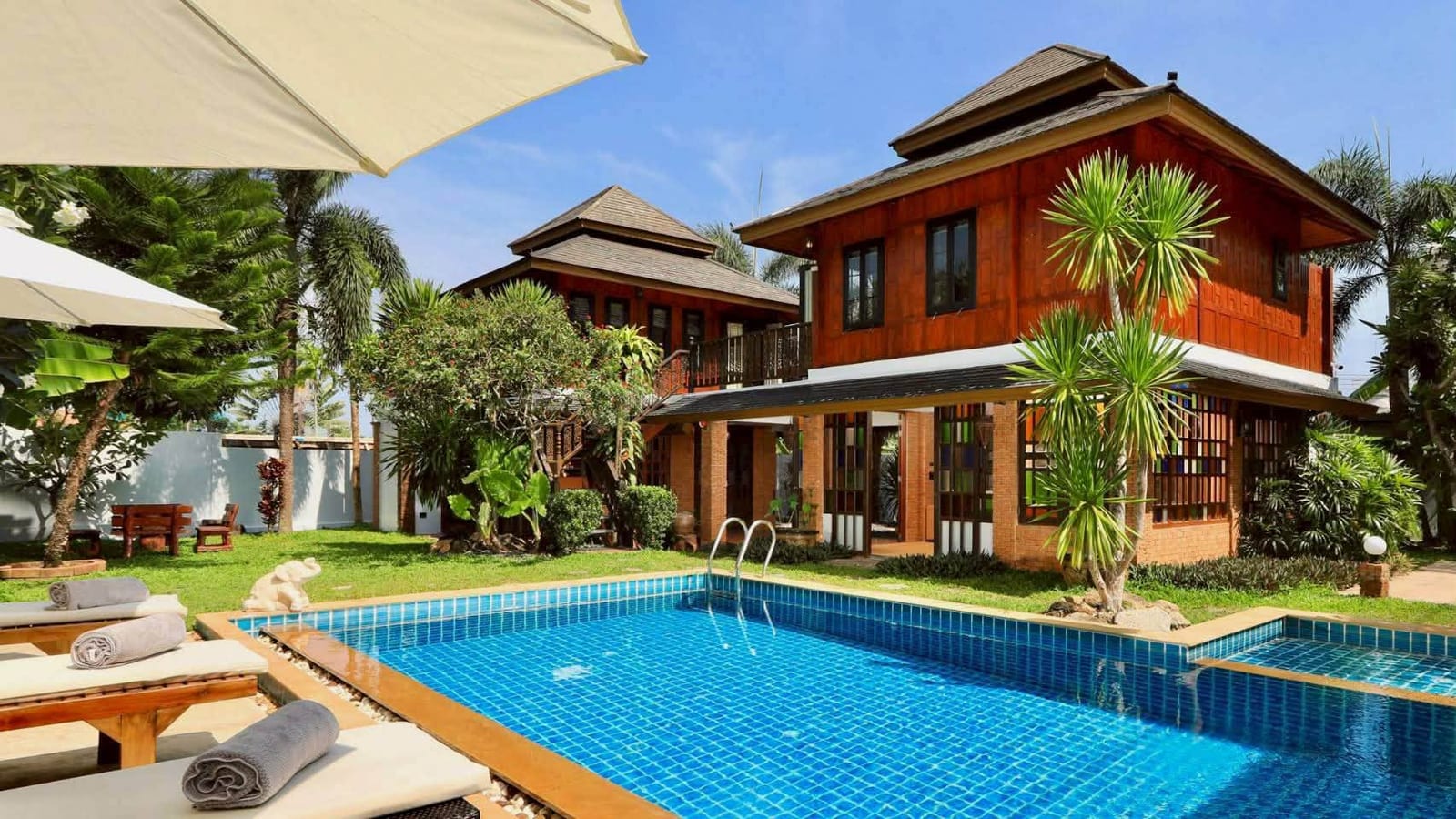 Boutique Resort and Pool Villa — Nai Harn 2