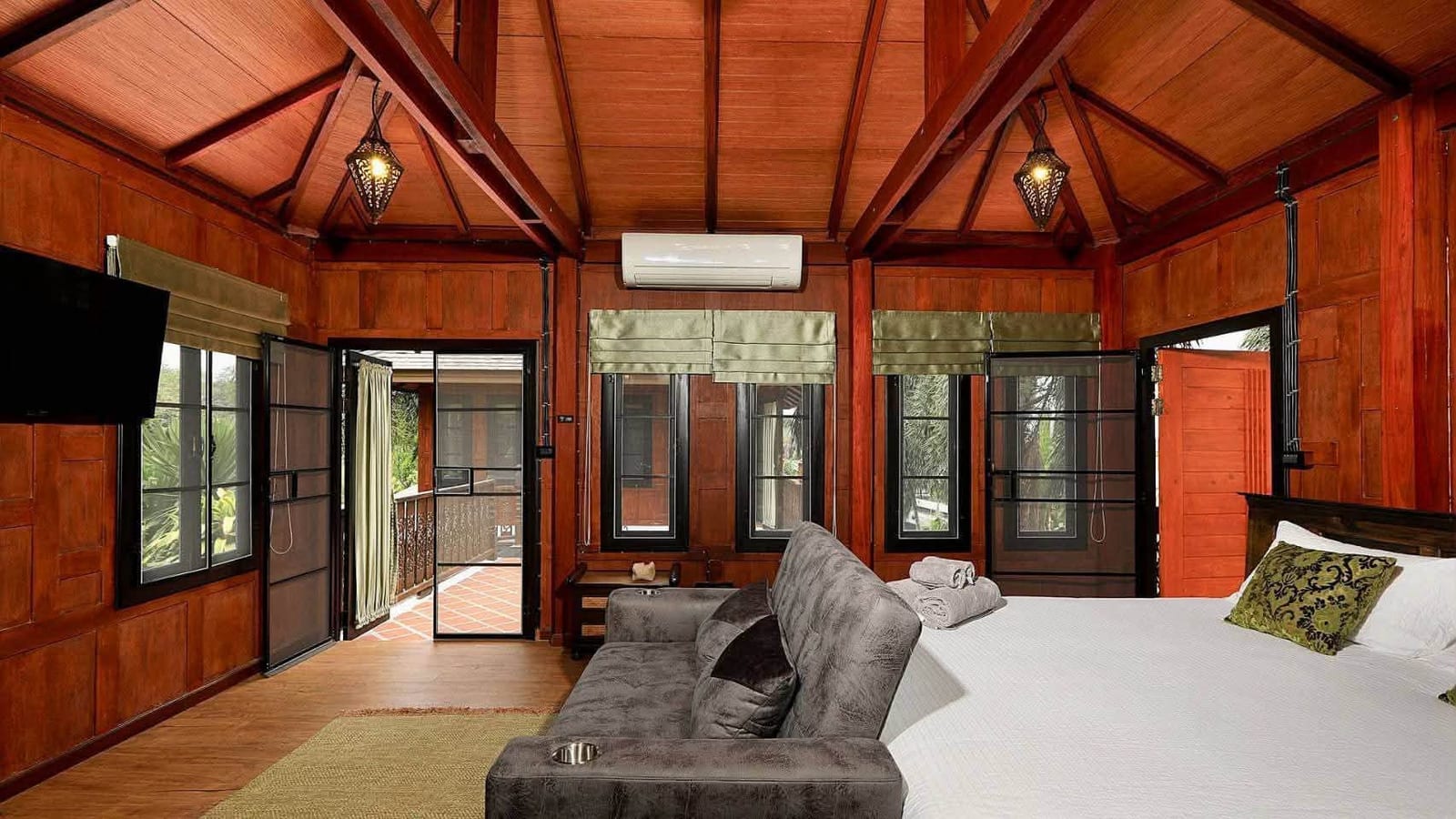 Boutique Resort and Pool Villa — Nai Harn 3
