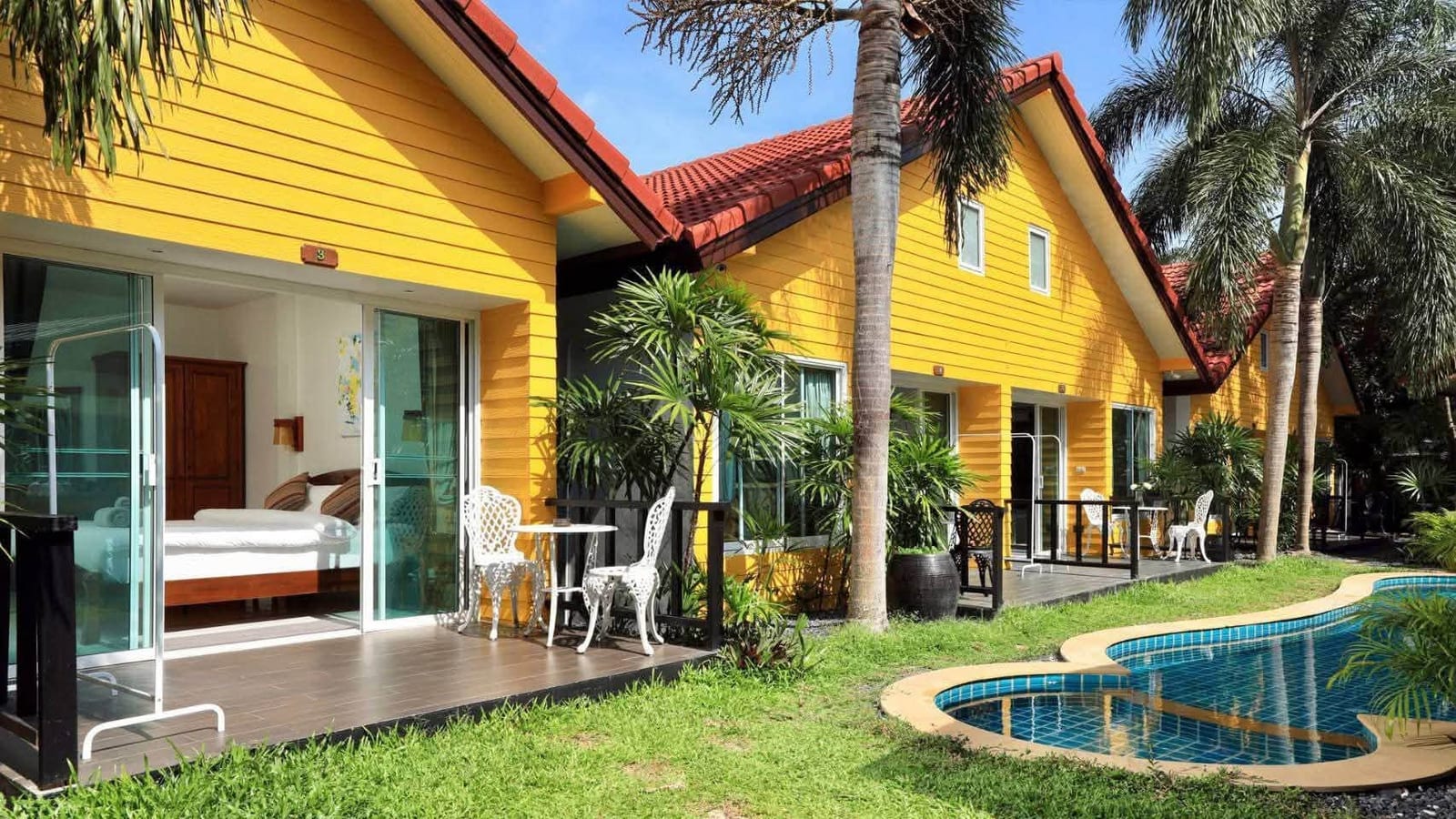 Boutique Resort and Pool Villa — Nai Harn 6