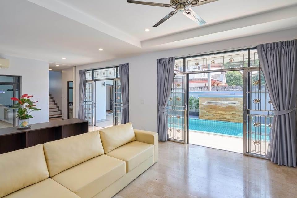 Four-Bedroom Private Pool Villa — Rawai 11