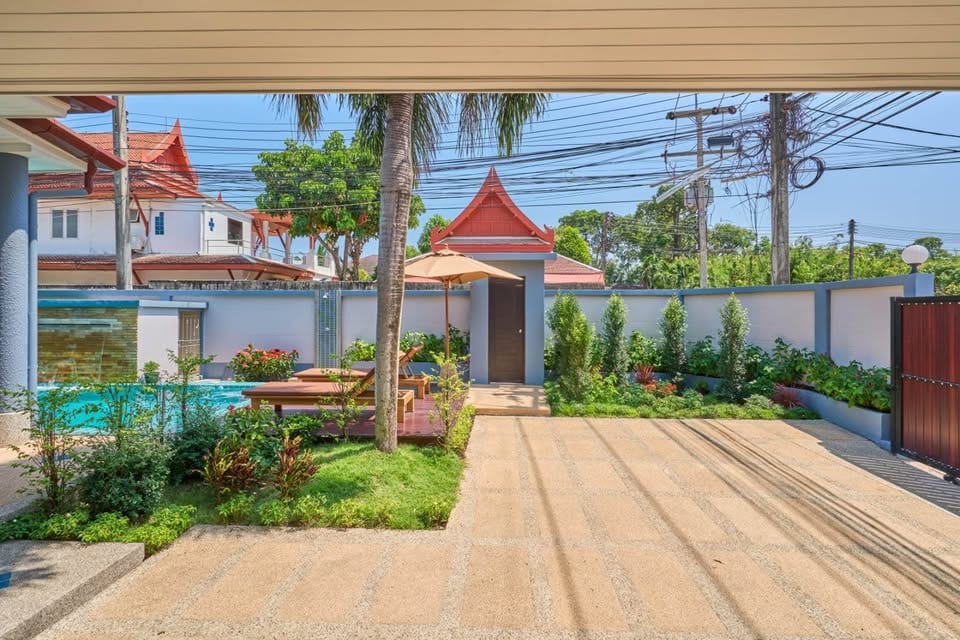 Four-Bedroom Private Pool Villa — Rawai 3