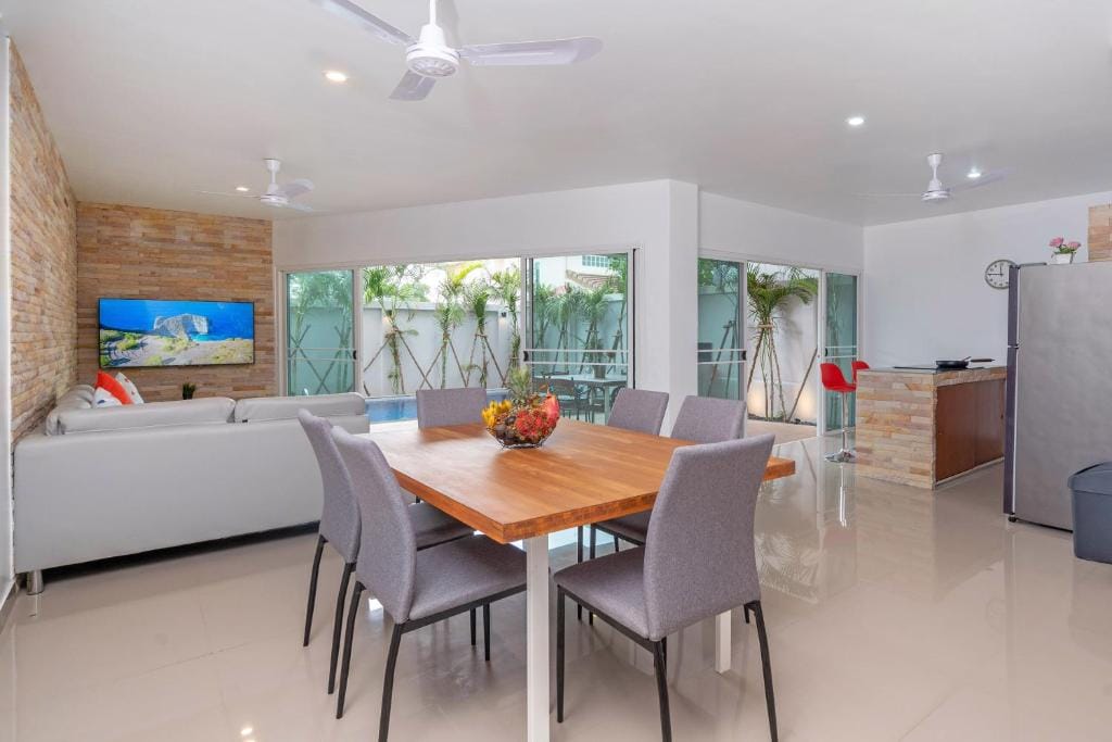 Pool Villa for Short-Term Rental — Rawai / Nai Harn 16
