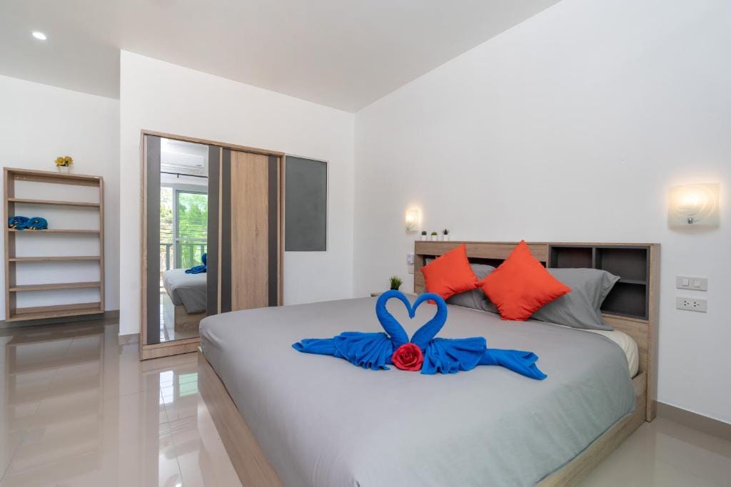 Pool Villa for Short-Term Rental — Rawai / Nai Harn 7