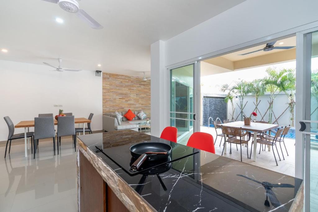 Pool Villa for Short-Term Rental — Rawai / Nai Harn 9