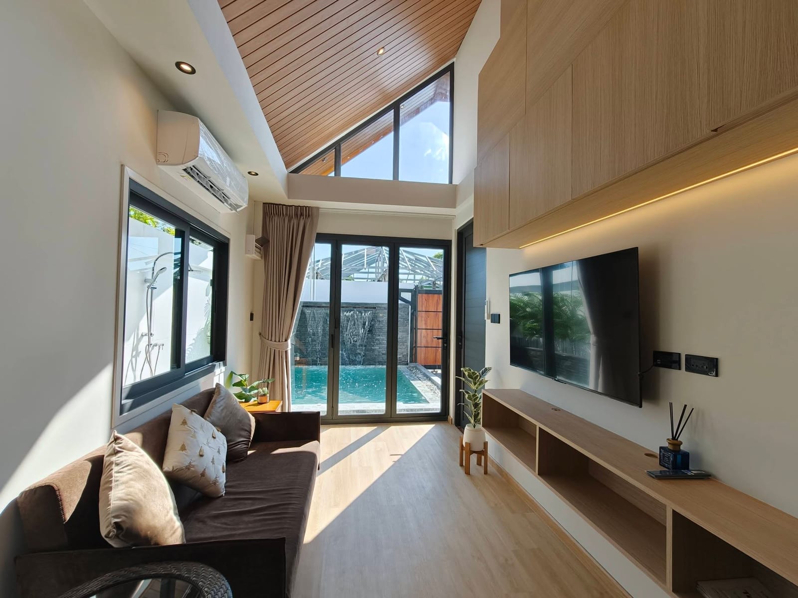 1-Bedroom Villa for Sale in Rawai, Phuket — interior view