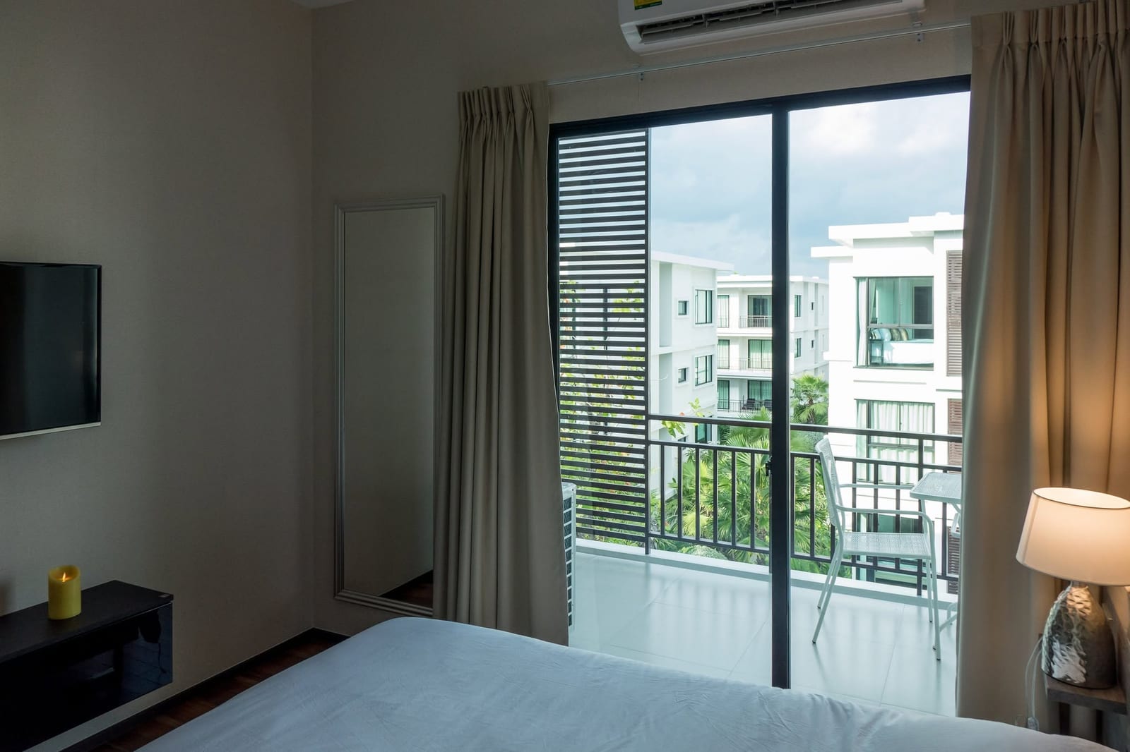 1-Bedroom Condominium for Rent in Rawai, Phuket — interior view